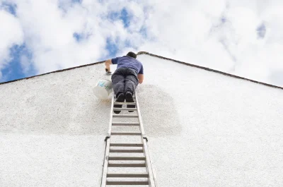 Peinture extérieure à Thoux — façades et ravalement